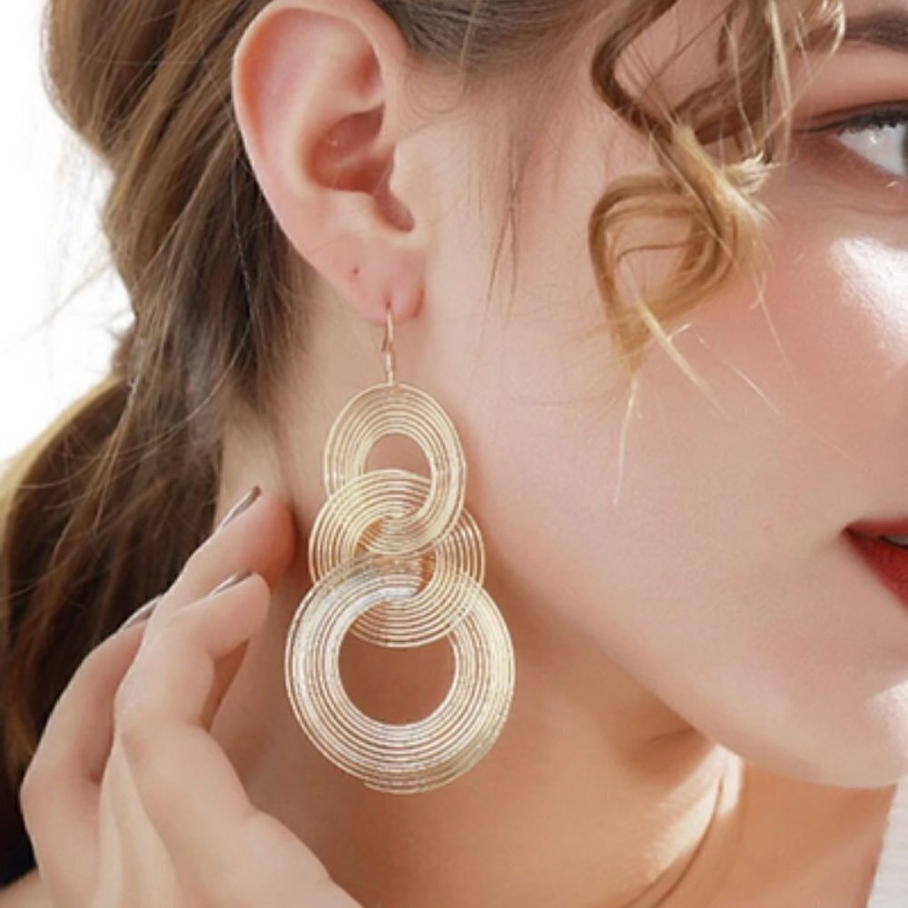 Elegant long circle earrings jewelry - Picture 8 of 8